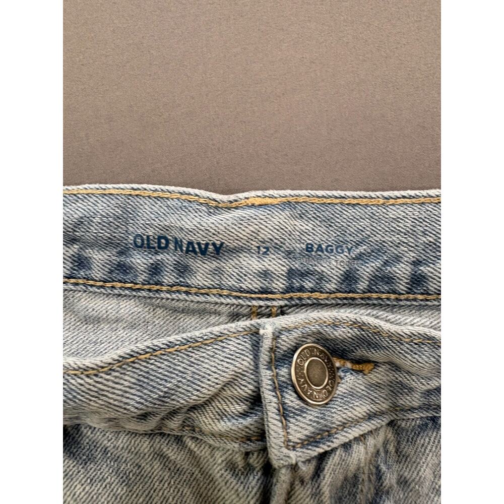 Old Navy • Boys Light Wash Original Baggy Jeans Size 12 adjustable waist - Picture 2 of 4